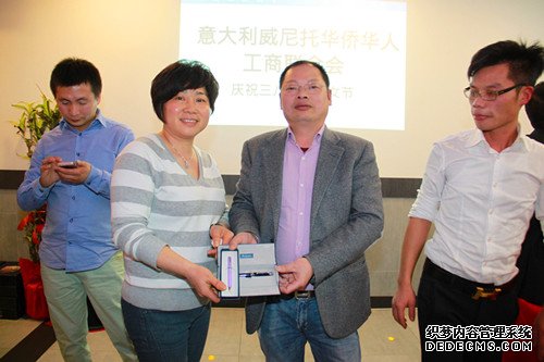 http://mmbiz.qpic.cn/mmbiz/Q6icUZ3WHiamulibcG0NXib9NamVia7DJYSE5VWJKUyqeQxw34SjS6X3O98TM0KZ4NPb5CxAP4Q0nXSyRW9wMElvjxg/0